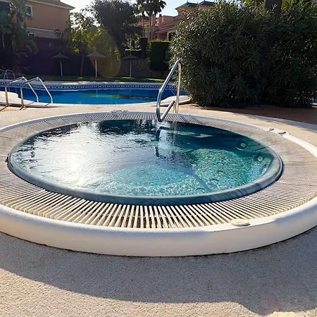 Traumhafte Familien-ferienwohnung Mit Dachterrasse & Pool *